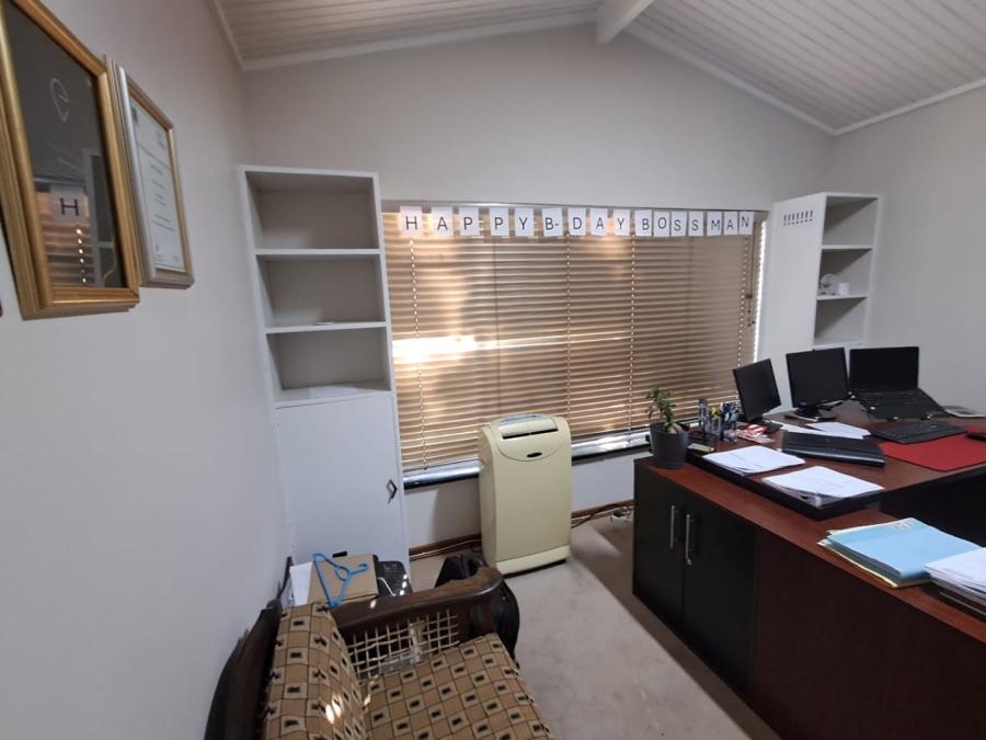 To Let Commercial Property for Rent in Arboretum Free State